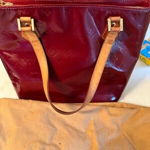 Louis Vuitton Houston Vernis Bag